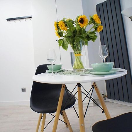 Modern Apartment In The City Center Katoviçe Dış mekan fotoğraf
