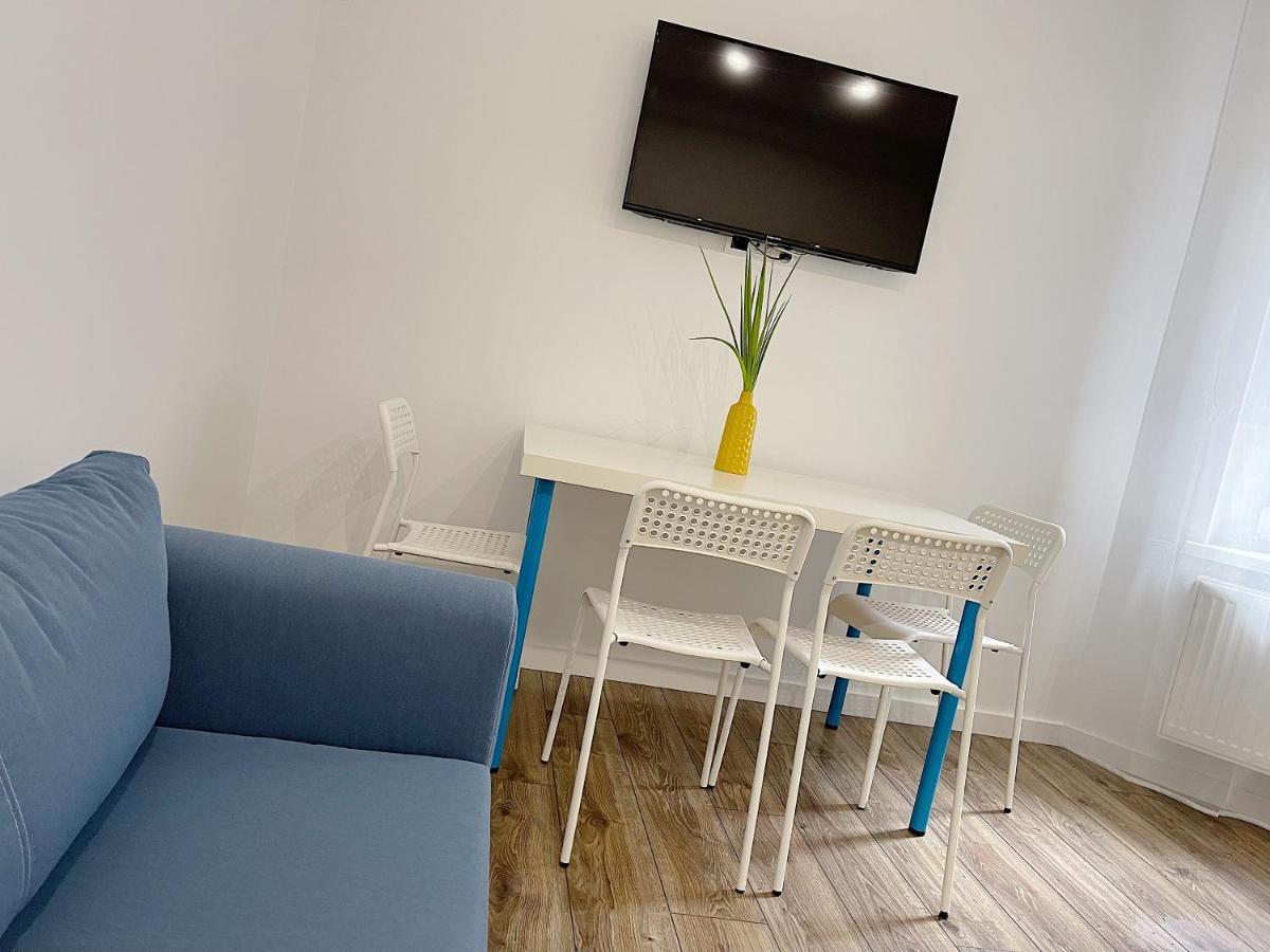 Modern Apartment In The City Center Katoviçe Dış mekan fotoğraf